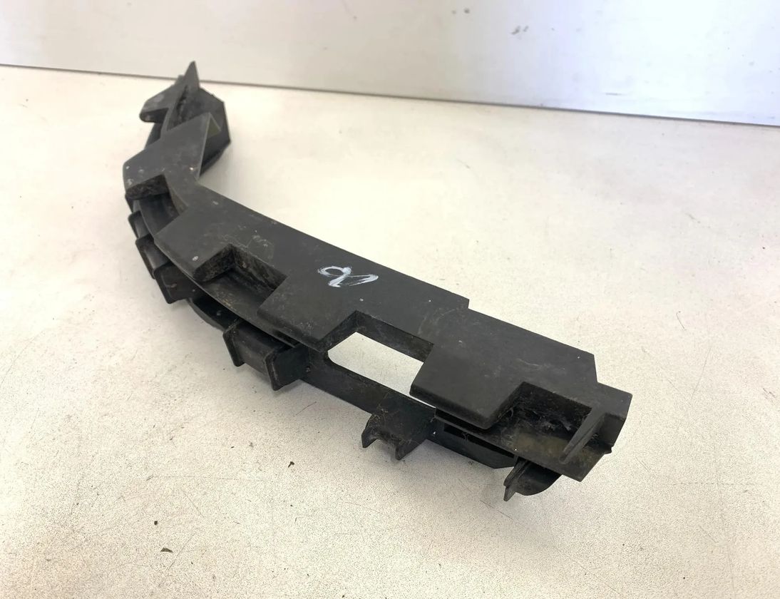 BMW 7 Series E65/E66 (2001-2008) Vasen takapuskurin kiinnike 7275841 28567902