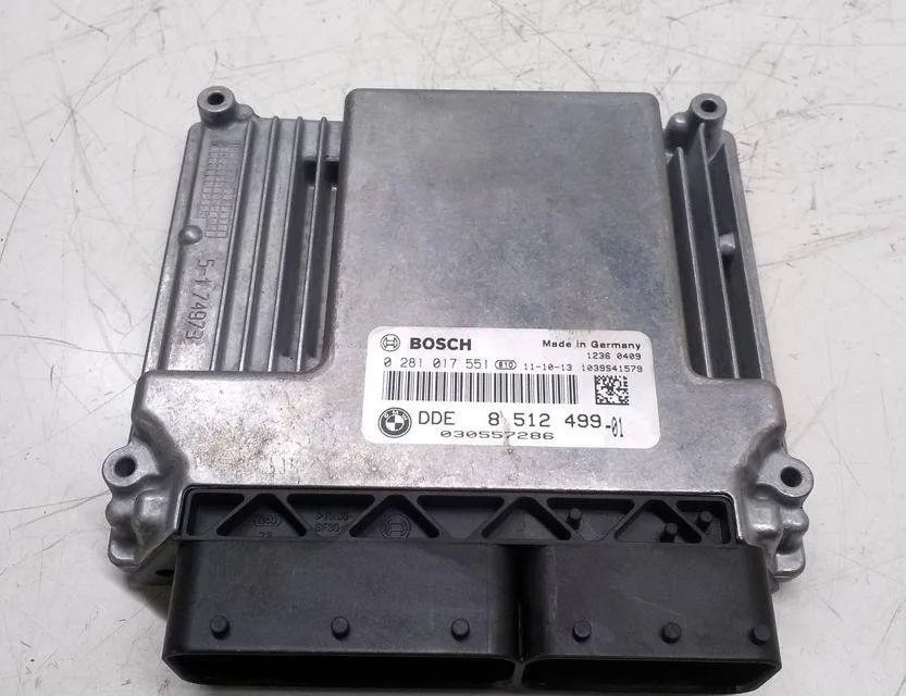 BMW 1 Series E81/E82/E87/E88 (2004-2013) Moottorin ohjausyksikkö ECU 8512499 31044159