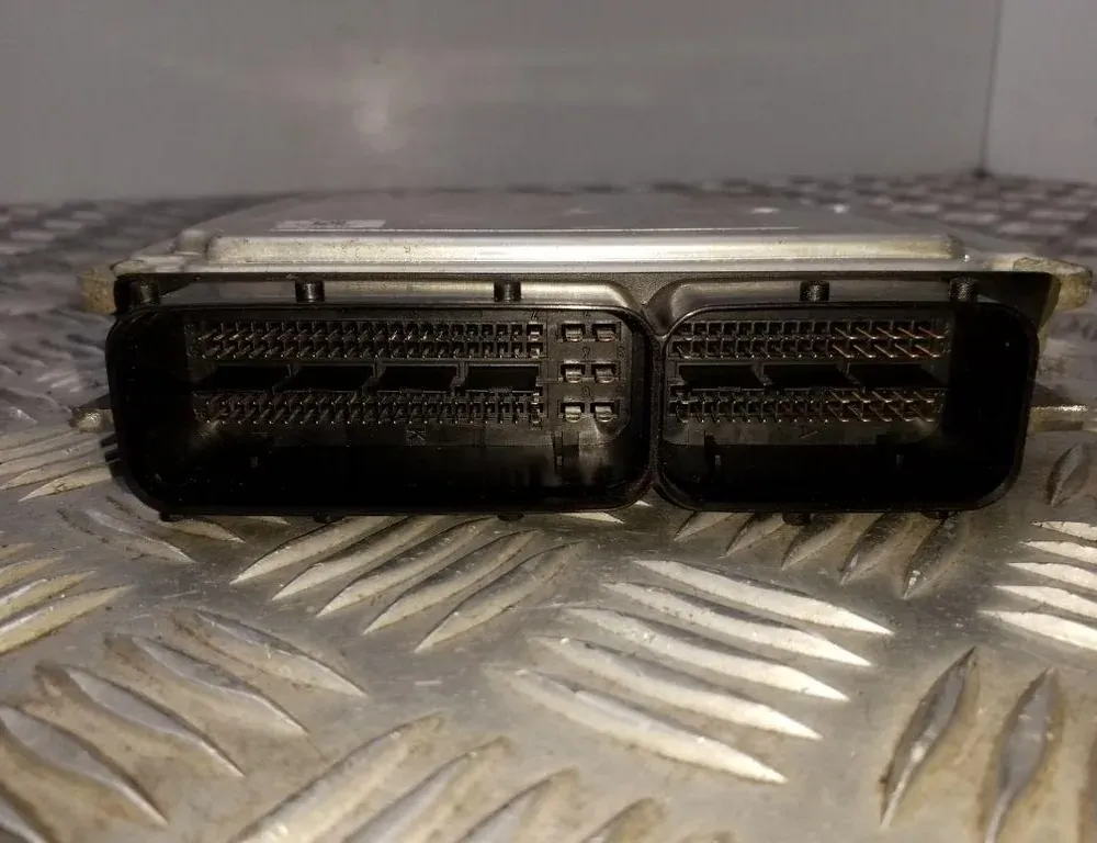 SKODA Superb 2 generation (2008-2015) Moottorin ohjausyksikkö ECU 03G906021QM,03G906021AN 34750408