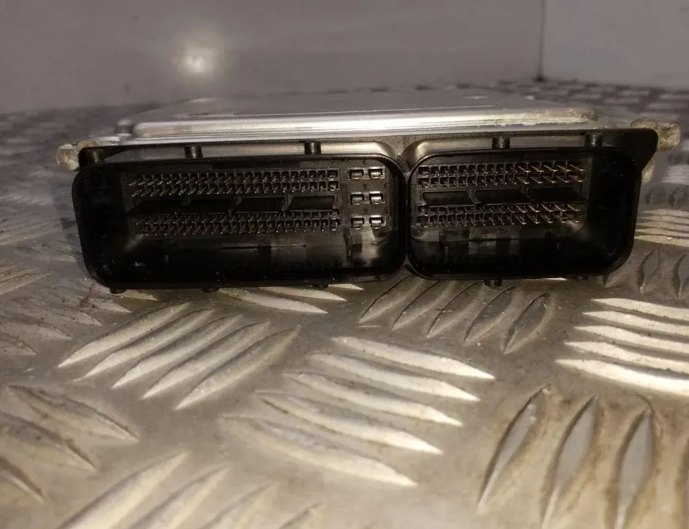 SKODA Octavia 2 generation (2004-2013) Moottorin ohjausyksikkö ECU 03G906021TC,EDC16U34 34748714