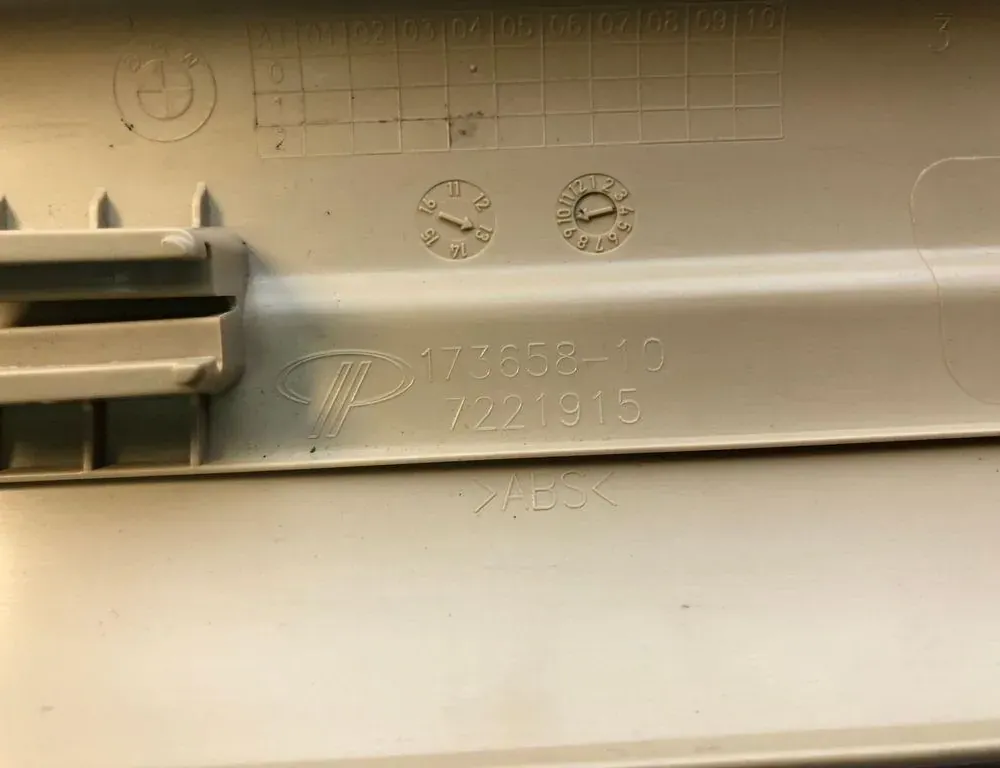 BMW 3 Series F30/F31 (2011-2020) Oikea etukynnysverhoilu 17365810,7221915,173658 34169610