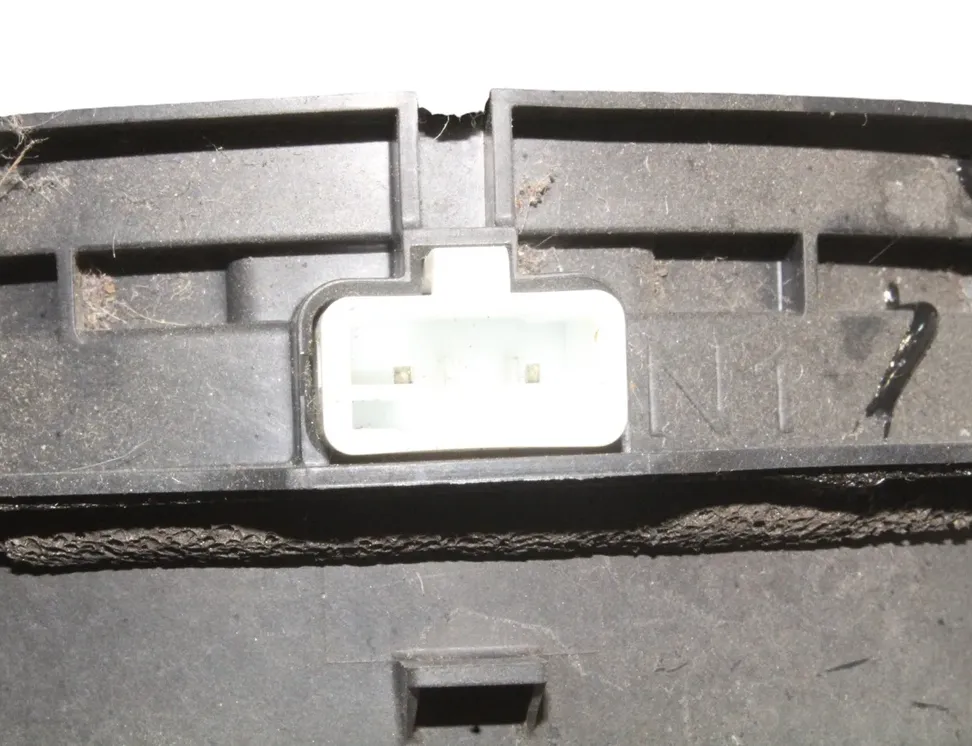 TOYOTA Avensis 3 generation (2009-2020) Vasemman takaoven äänikaiutin 86160-0D370 27502102