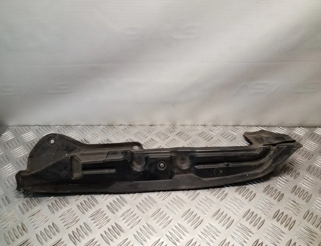 AUDI A4 B6/8E (2000-2005) Oikea etusiipi muovia 8E0821112A 33529273