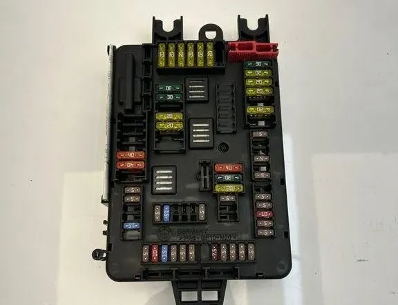 BMW 3 Series F30/F31 (2011-2020) Sulakekaappi 926111003 31522340