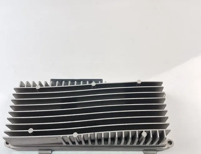 AUDI A4 B8/8K (2011-2016) Äänen vahvistin 8R0035223H 28262361