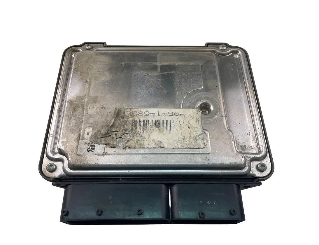 VOLKSWAGEN Passat B7 (2010-2015) Moottorin ohjausyksikkö ECU 03L907309AE,0281017946 34807589