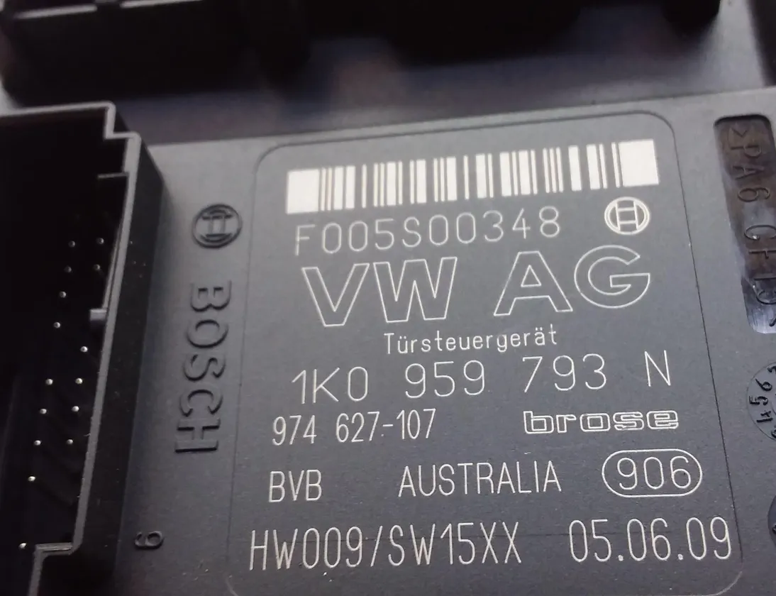 VOLKSWAGEN Passat B6 (2005-2010) Vasemman etuoven ikkunan kytkin 1K0959793N 20372795