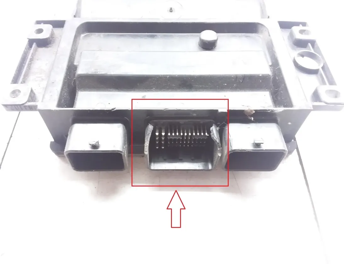 NISSAN Note 1 generation (2005-2014) Moottorin ohjausyksikkö ECU 8200911560 31318446