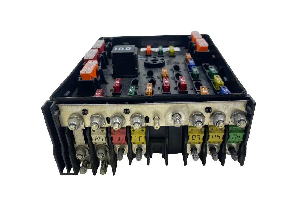 VOLKSWAGEN Passat B7 (2010-2015) Sulakekaappi 3C0937125 34994314