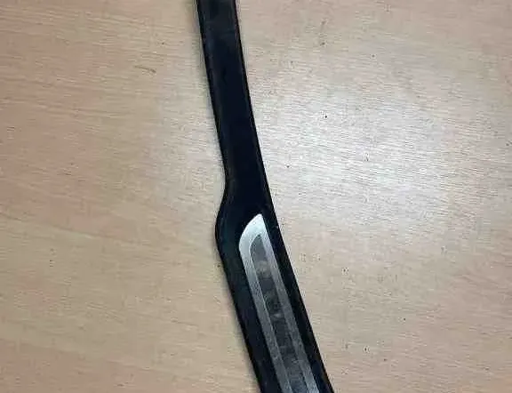 BMW 3 Series E90/E91/E92/E93 (2004-2013) Oikea etukynnysverhoilu 7183114,7963268 32639421