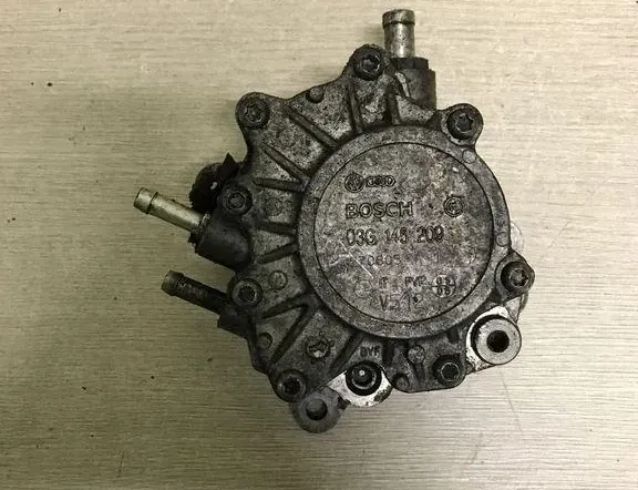 VOLKSWAGEN Passat B6 (2005-2010) Tyhjiöpumppu 03G145209 35398739