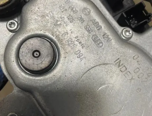BMW 3 Series E46 (1997-2006) Takaluukun lasinpyyhkijän moottori 6925094 33758778