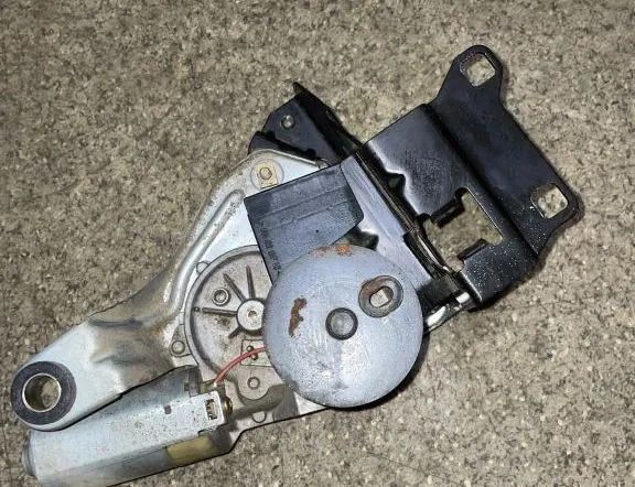 BMW 3 Series E46 (1997-2006) Takaluukun lasinpyyhkijän moottori 6925094 33758778