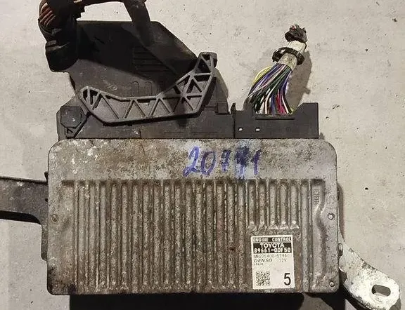 TOYOTA Yaris 2 generation (2005-2012) Moottorin ohjausyksikkö ECU 896610df50 32008515