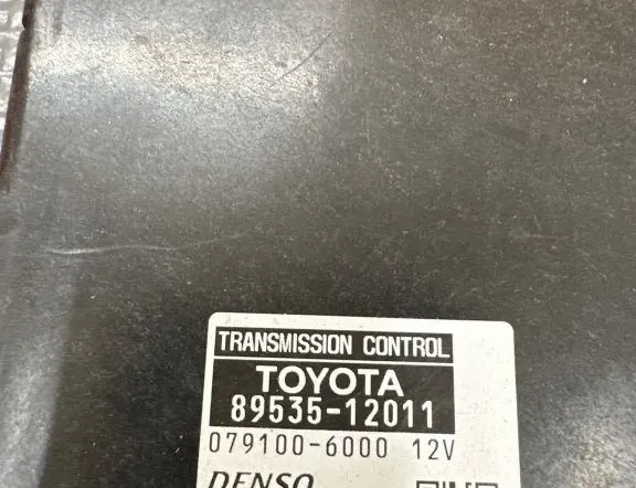 TOYOTA Auris 2 generation (2012-2015) Vaihteiston ohjausyksikkö 8953512011 33142501