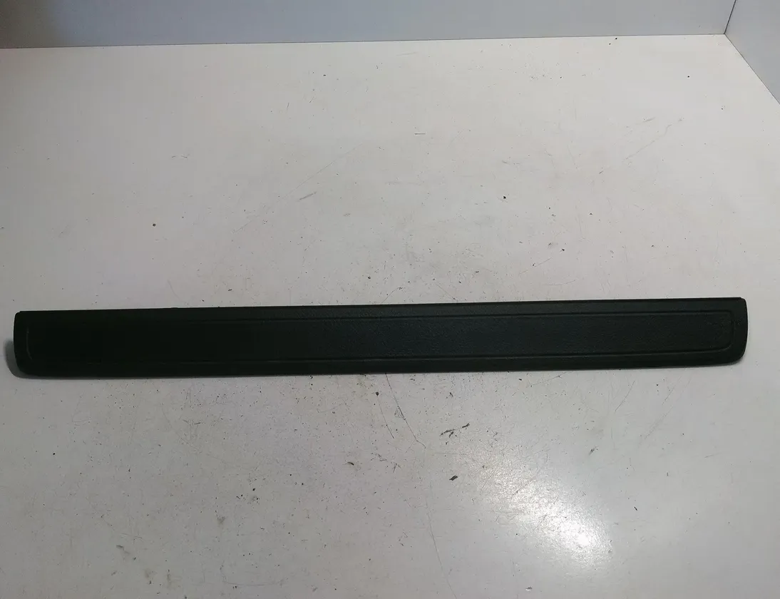 TOYOTA Verso 1 generation (2009-2015) Oikea etukynnysverhoilu 679110F010 28421836