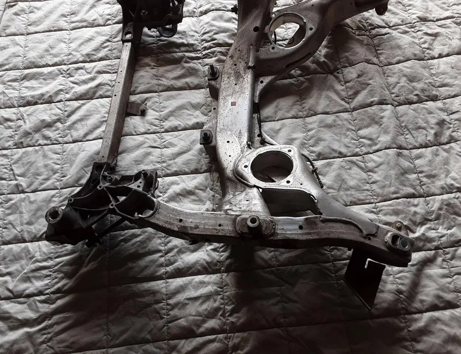 BMW 5 Series F10/F11 (2009-2017) Etujousituksen apurunko 6796693,6797643 29806201