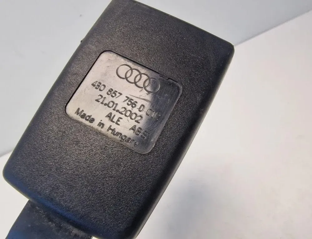 AUDI A6 C8/4K (2018-2024) Oikean etuistuimen solki 4B0857756D 31239529