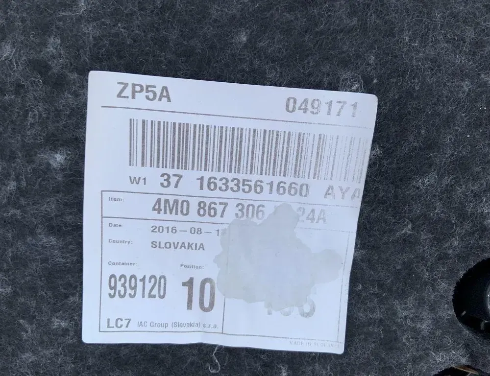 AUDI Q7 4M (2015-2024) Oikea takaovipaneeli 4M0867306,4M0867318B 33772295