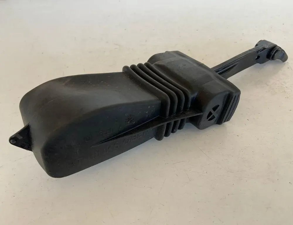 AUDI A3 8V (2012-2020) Vasemman takaoven rajoitin 8V4839249A 33827382