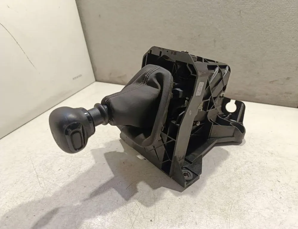 PEUGEOT Expert 3 generation (2017-2023) Vaihteen vaihtomekanismi 67102018,9809543980 33258777