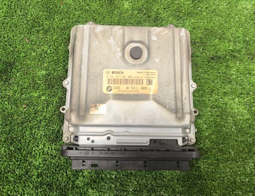 BMW 5 Series F10/F11 (2009-2017) Moottorin ohjausyksikkö ECU 8511385 34244958