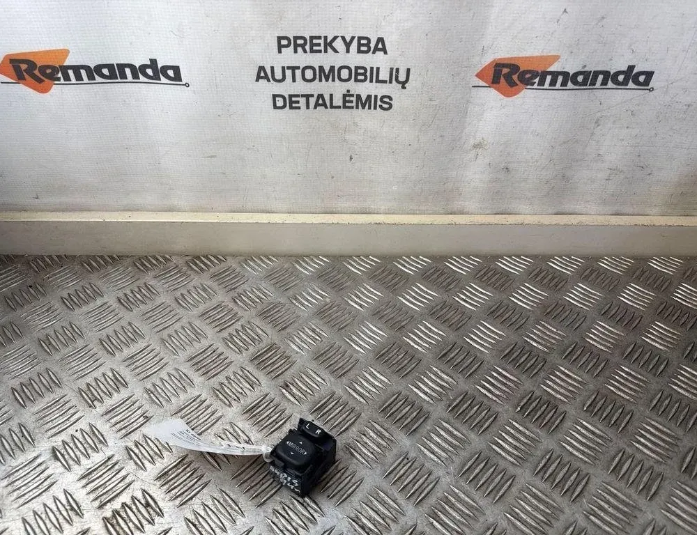 TOYOTA Auris 2 generation (2012-2015) Peilin säätökytkin 183640 31573322
