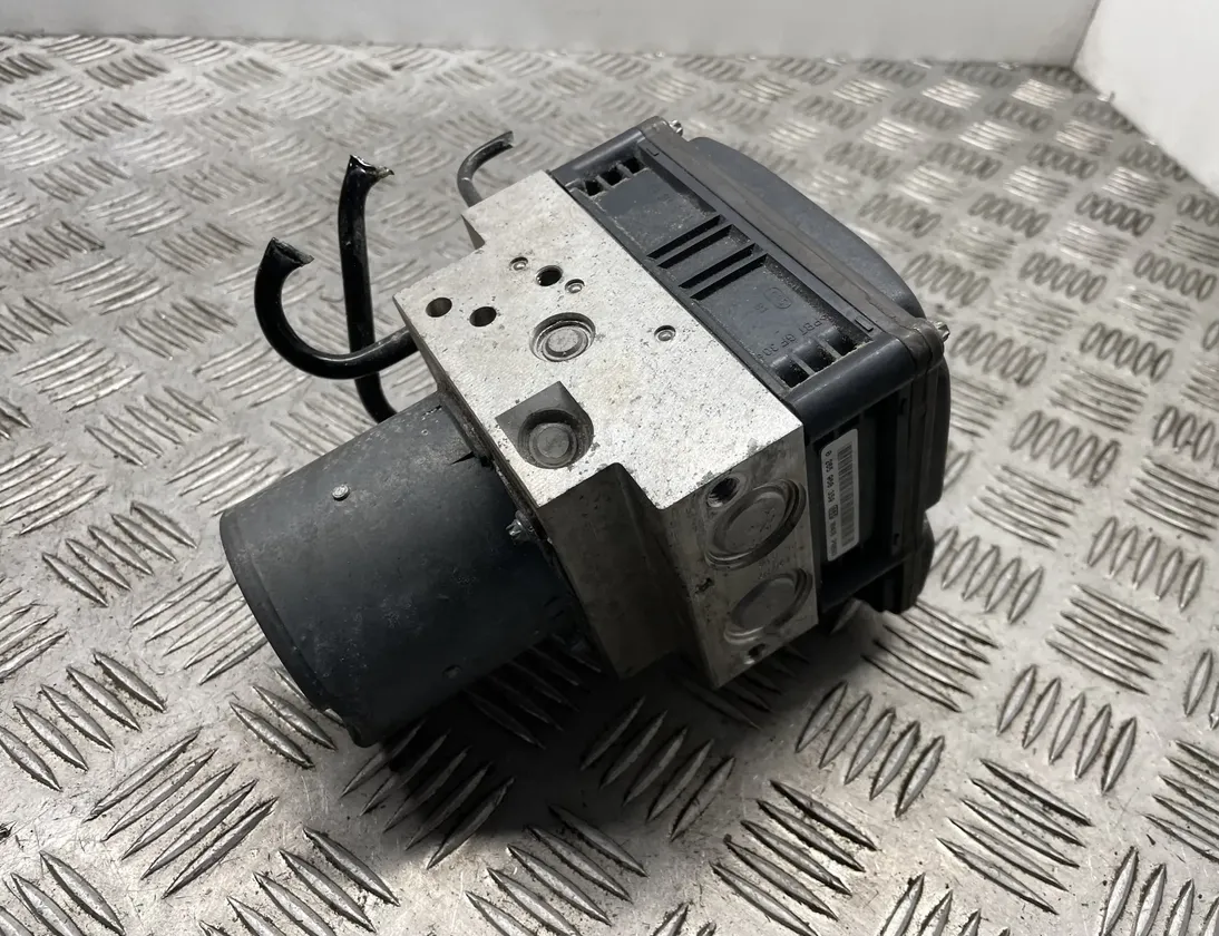 BMW X5 E70 (2006-2013) ABS pumppu 6798286,6798284 23068855
