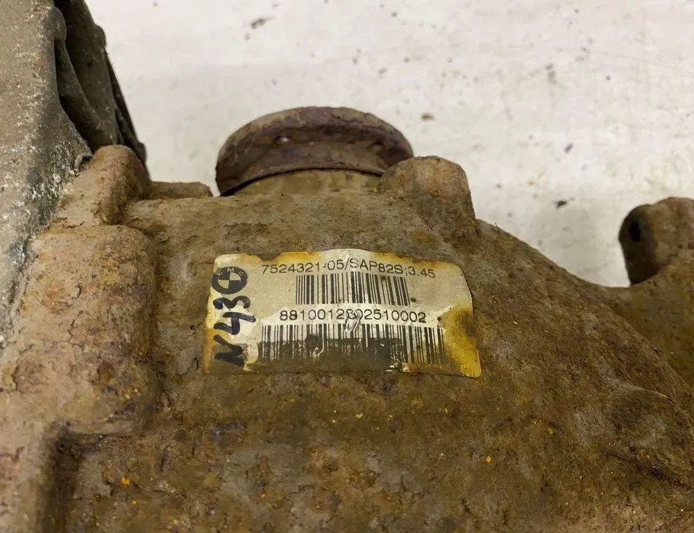 BMW 3 Series E90/E91/E92/E93 (2004-2013) Taka tasauspyörästö 7524321 30988573