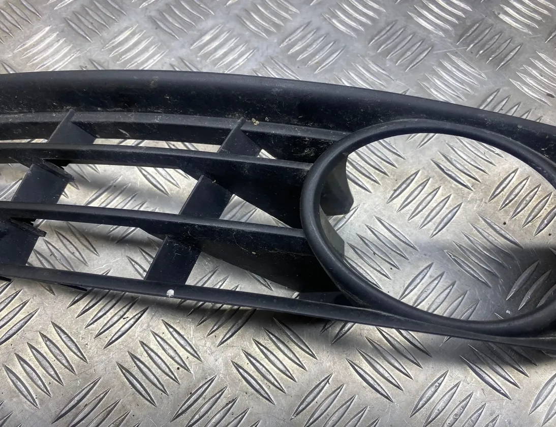VOLKSWAGEN Passat B6 (2005-2010) Sumuvalon verhoilu 3C0853665A 29011942