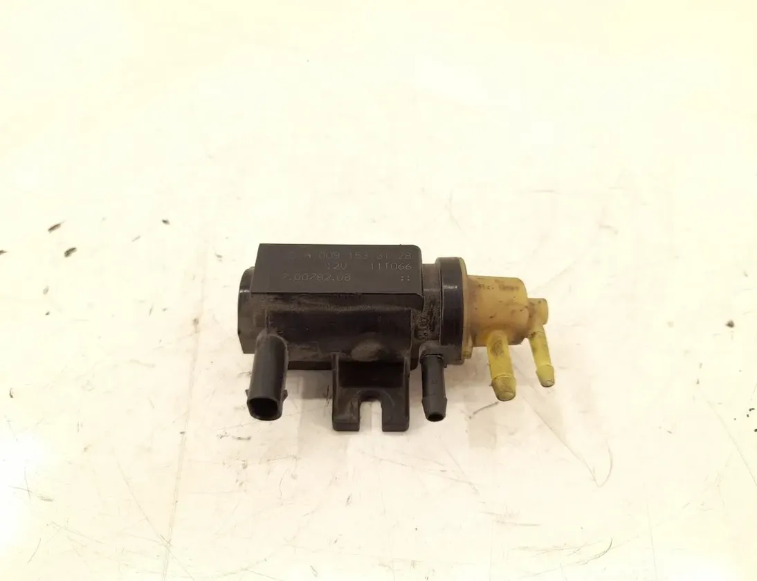 MERCEDES-BENZ C-Class W204/S204/C204 (2004-2015) Solenoidiventtiili A0091533128,0071531428,A0071531428,0001531700,A0001531700,0091533128 28305365