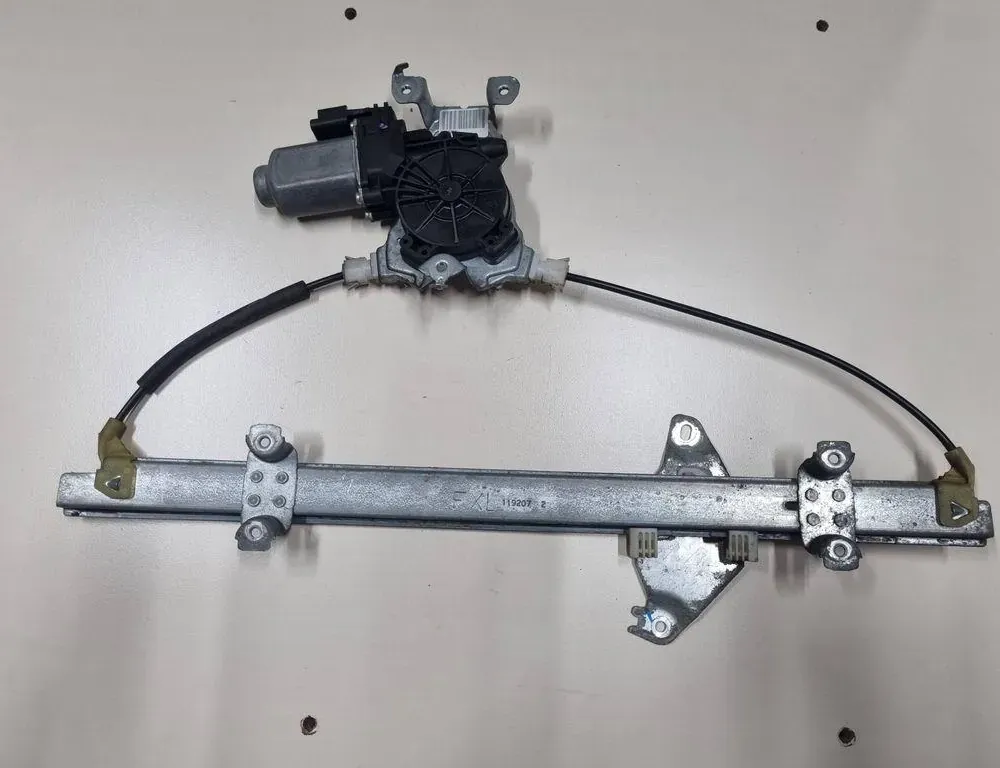 NISSAN Note 1 generation (2005-2014) Vasemman etuoven ikkunansäädin 400925B 34010786