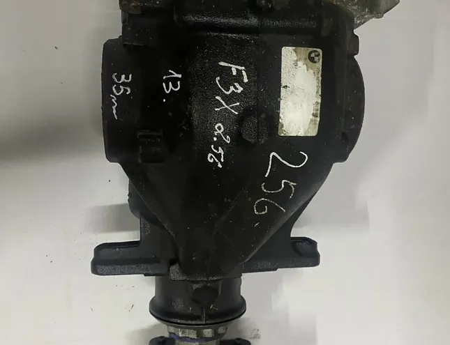 BMW 4 Series F32/F33/F36 (2013-2020) Taka tasauspyörästö 7544873,2.56 13380397