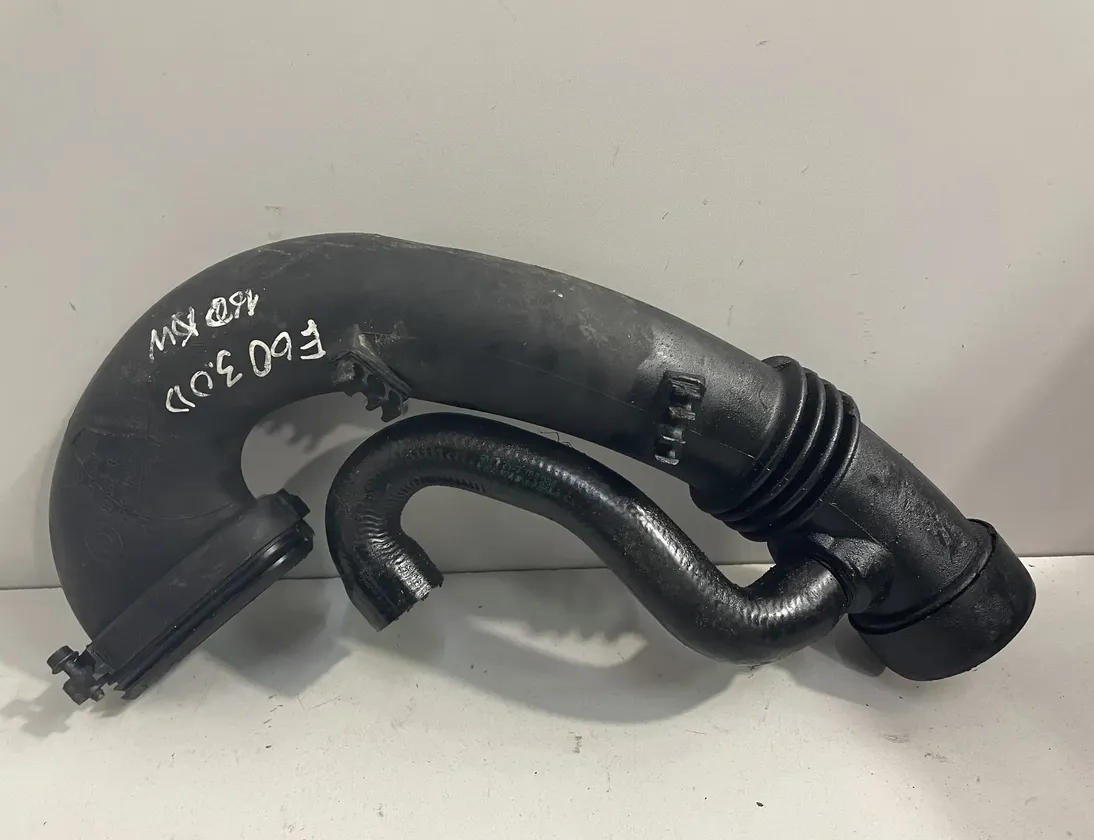 BMW 5 Series E60/E61 (2003-2010) Ilmansyöttöletkun putki 7786013 13800754