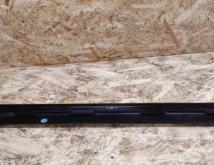 MERCEDES-BENZ SLK-Class R172 (2011-2020) Oikea etukynnysverhoilu A1726800235 34669996