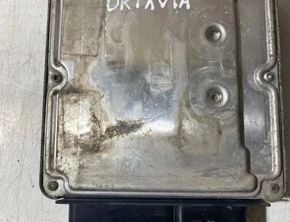 SKODA Octavia 2 generation (2004-2013) Moottorin ohjausyksikkö ECU 03G906016DS 34876114