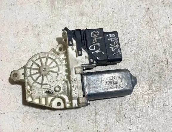 VOLKSWAGEN Passat B6 (2005-2010) Vasemman takaoven ikkunan ohjausmoottori 3C9959703 34879555