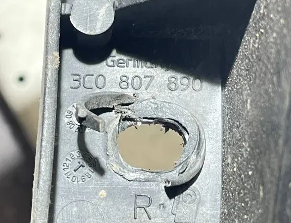 VOLKSWAGEN Passat B6 (2005-2010) Oikean ajovalon kiinnike 3C0807890A,3C0807890 34872698