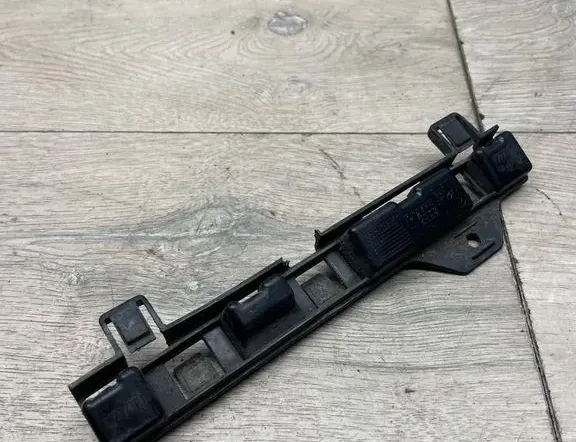 BMW 3 Series F30/F31 (2011-2020) Sivuhelman kiinnike 7240874 34992783