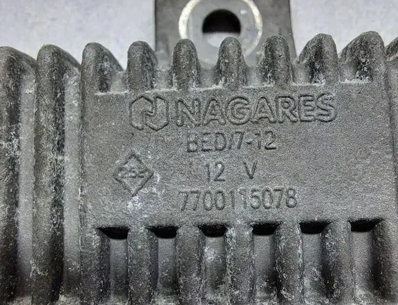 NISSAN Note 1 generation (2005-2014) Hehkutulpat 7700115078,91167210,BED712,11067JD50A,1106700QAA,9201699,25230AY900,04409990,6001546572 34995667