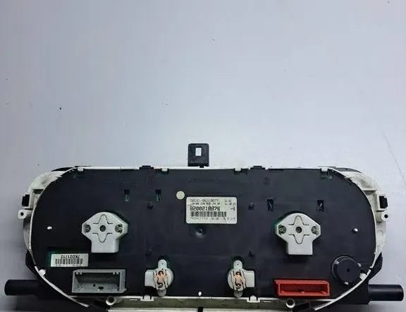 RENAULT Laguna 2 generation (2001-2007) Nopeusmittari 501018630077,7KD21712,8200218878 34996403