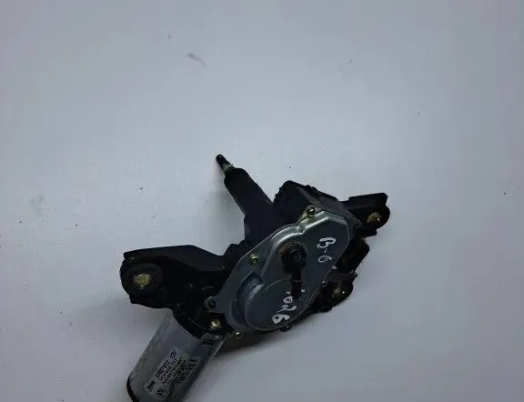 VOLKSWAGEN Passat B6 (2005-2010) Takaluukun lasinpyyhkijän moottori 3C9955711,53027612,48284828 34996447