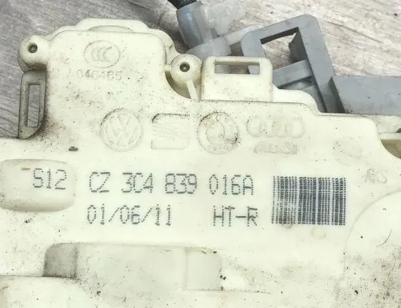 VOLKSWAGEN Passat B7 (2010-2015) Oikean takaoven lukko A046465,3C4839016A 34996519