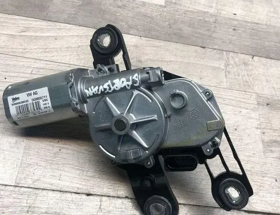 VOLKSWAGEN Golf 7 generation (2012-2024) Takaluukun lasinpyyhkijän moottori 5G0955711 34981805