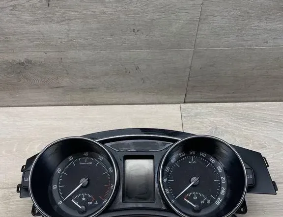 SKODA Superb 2 generation (2008-2015) Nopeusmittari 3T1920841B,0839110883,V0006000 34995174