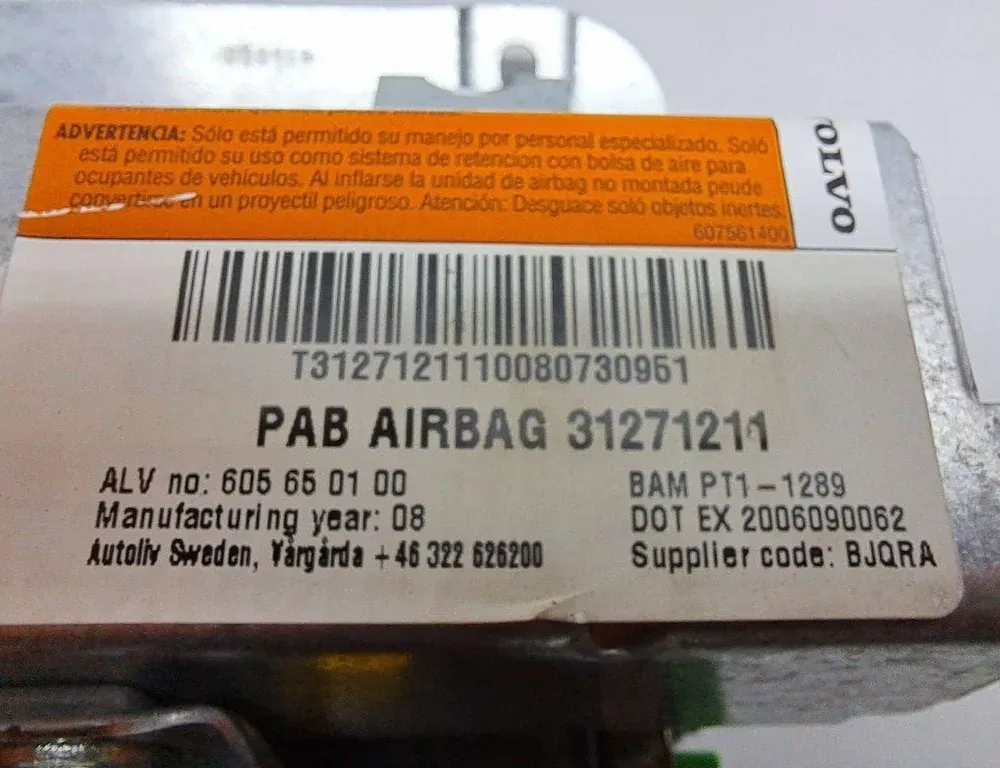 VOLVO V70 3 generation (2007-2020) Kojelaudan turvatyyny SRS 31271211,2006090062,46322626200,605650100 34996518