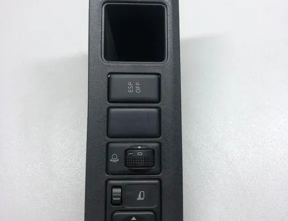 NISSAN Note 1 generation (2005-2014) Muut sisäosat 684859U100,P10971 34979537