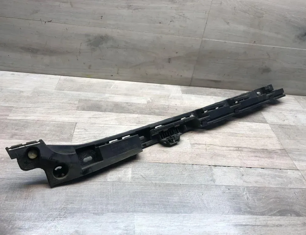 BMW 5 Series F10/F11 (2009-2017) Sivuhelman kiinnike 7204022 34992895