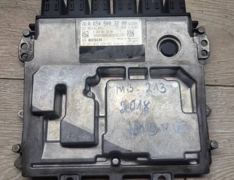 MERCEDES-BENZ E-Class W213/S213/C238/A238 (2016-2024) Moottorin ohjausyksikkö ECU A6549012600,0281033490,1039T27110,A6549003200 34996443