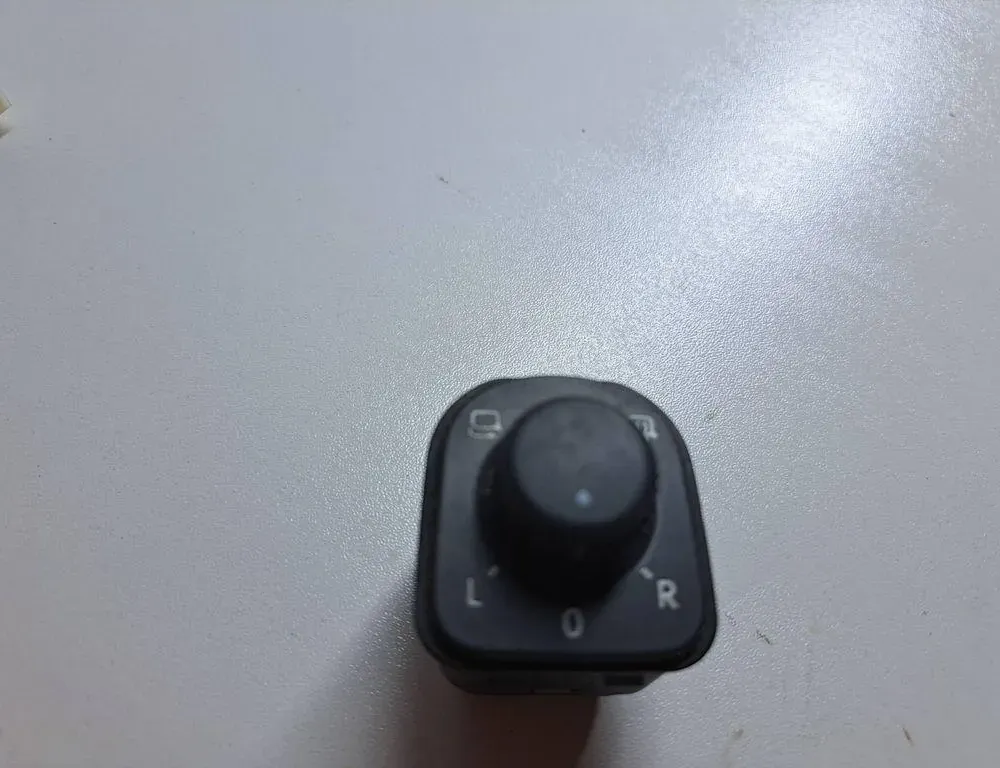 SKODA Superb 2 generation (2008-2015) Peilin säätökytkin 3t0959565a 34981212